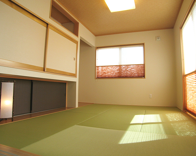 光あふれる、しっとりと落ち着いた余裕の住まい